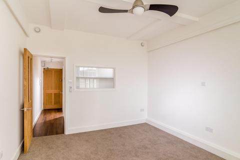 Studio for sale, Long Acre, Bath BA1