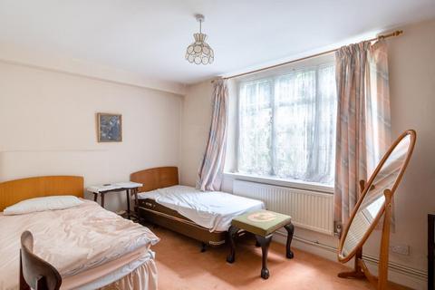 Flat 1, 12 Walcot Parade, Bath, BA1 5NF