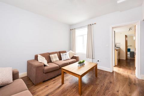71 Beckhampton Road, Bath, BA2 3LN