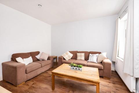 71 Beckhampton Road, Bath, BA2 3LN