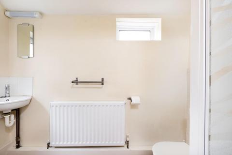 71 Beckhampton Road, Bath, BA2 3LN