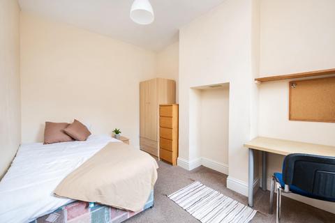 71 Beckhampton Road, Bath, BA2 3LN
