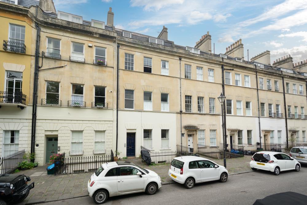 Lower Ground Floor, 11 Grosvenor Place BA1 6 AX-2 E