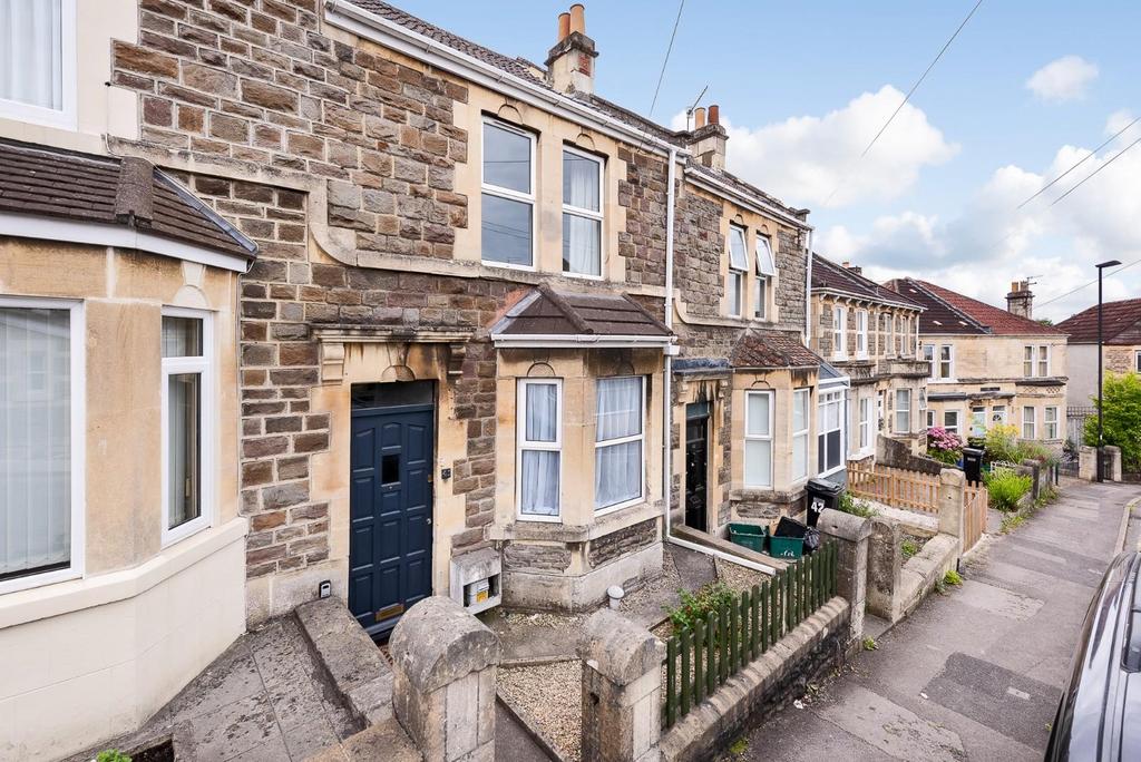 Cynthia Road, Bath BA2 4 bed terraced house to rent £2,708 pcm (£625 pw)