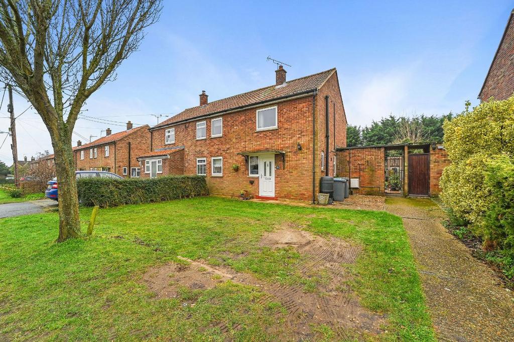Clare Avenue, Woodbridge 3 bed semidetached house for sale £300,000
