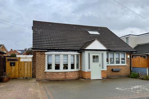 3 bedroom bungalow for sale, Kirkfield Drive, Derbyshire DE72