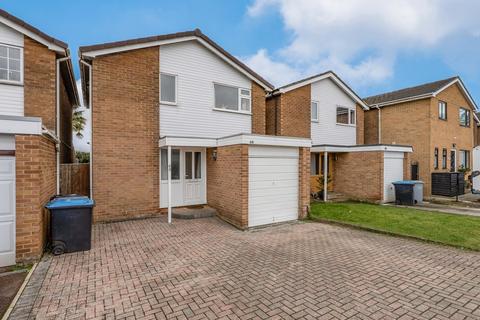 3 bedroom detached house for sale - Edgeworth Drive, Carterton, Oxfordshire, OX18
