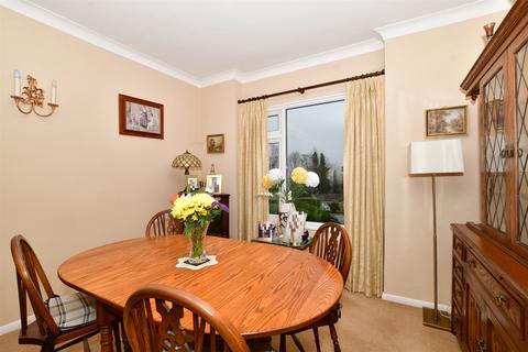 2 bedroom flat for sale, Downswood, Reigate, Surrey
