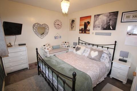 3 Canada Fields, Lutterworth, LE17 4NB