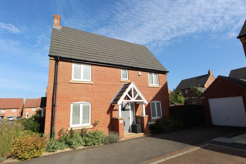 Daisy Close, Lutterworth LE17 3 bed semidetached house for sale £295,000