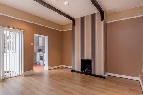1 bedroom flat for sale, Station Street, PE21