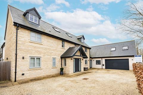 5 bedroom detached house for sale, High Street, Standlake, OX29