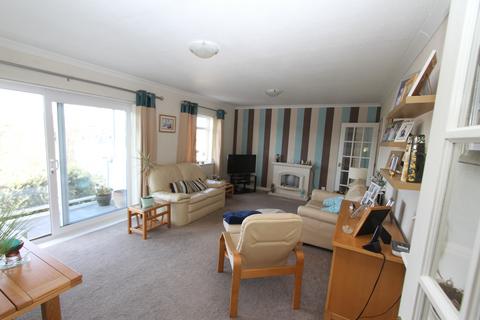 3 bedroom apartment for sale, Blackwater Road, Eastbourne BN21