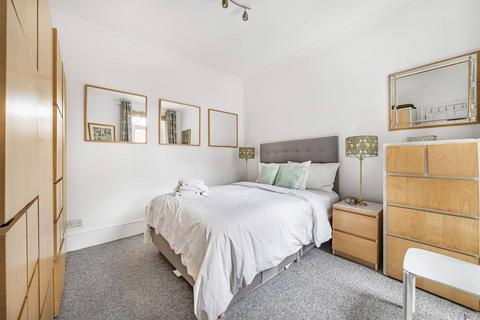 2 bedroom flat for sale, Spruce Hills Road, Walthamstow, London, E17