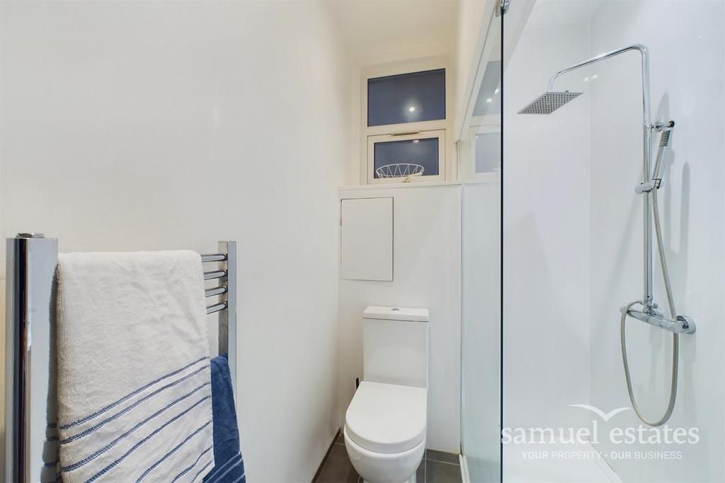 Bathroom1