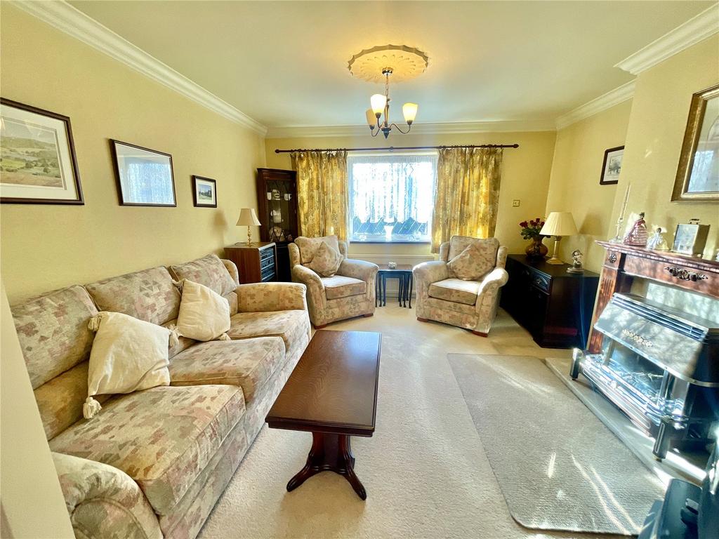 Rotherham Road, Monk Bretton, S71 3 bed semidetached house for sale