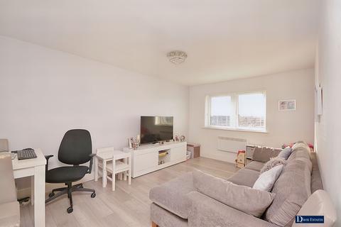 1 bedroom flat for sale, Warwick Close, Hornchurch, RM11