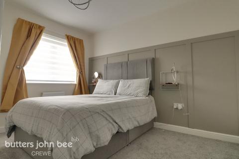 3 bedroom semi-detached house for sale - Boadicea Drive, Crewe