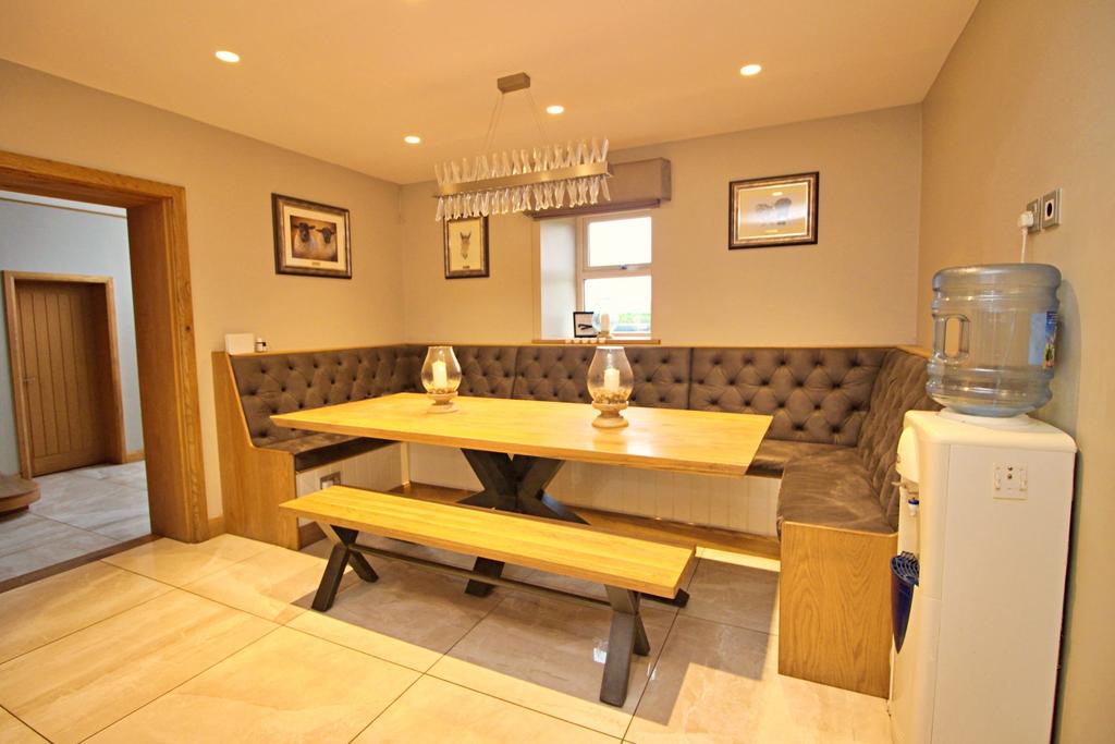 Breakfast Dining Area