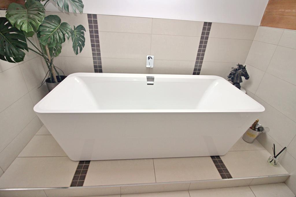 Bath Detail