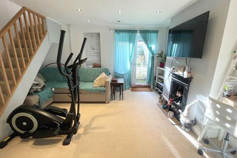2 bedroom flat for sale, Colwyn Road, The Mounts, Northampton NN1 3PX