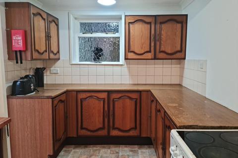 undefined, Large 4 Bed Student House