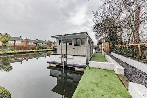 1 bedroom houseboat for sale, Waterloo Road, Uxbridge UB8