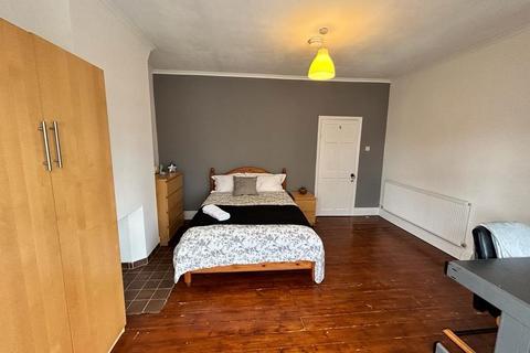 4 bedroom house share to rent, Liverpool Street, Salford,