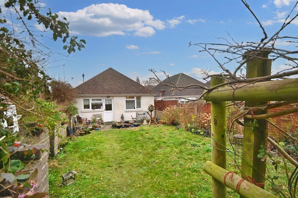 Oakdale 2 bed detached bungalow for sale £350,000