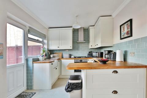 3 bedroom terraced house for sale - Grove Park, Beverley, HU17 9JU