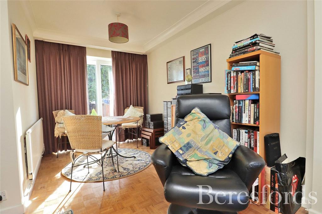 Hill View Road, Chelmsford, CM1 3 bed terraced house for sale £375,000