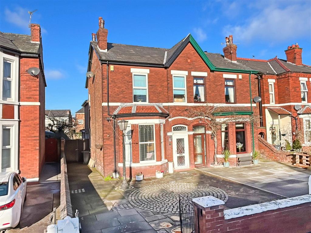 Walnut Street, Southport PR8 3 bed semidetached house for sale £300,000