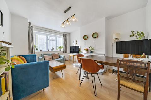 19 Parkfields Avenue, London, SW20 0QS