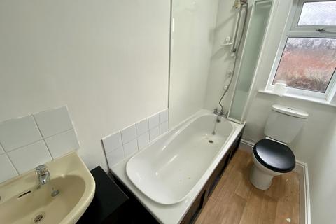 18 Brading Avenue, Grantham, NG31 7DT