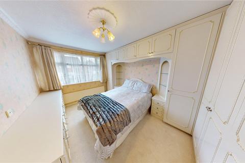 3 Champion Close, Stanford-le-hope, SS17 7BA