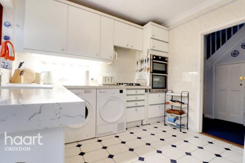 18 Waddon Way, Croydon, CR0 4HU