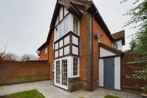 1 bedroom terraced house for sale, Curlew, Aylesbury HP19