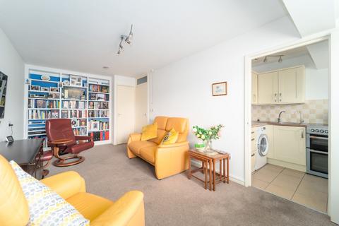 1 bedroom flat for sale, Hartington Close, Harrow HA1