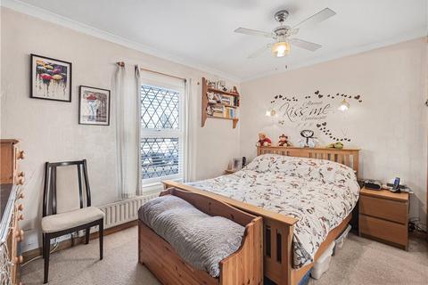 3 bedroom terraced house for sale, French Street, Sunbury-on-Thames, Surrey, TW16
