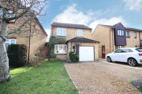 3 bedroom detached house for sale, Goldfinch Lane, Lee-On-The-Solent, Hampshire, PO13