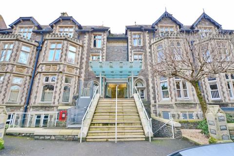 3 bedroom apartment to rent, Royal Parade, Elmdale Road, Clifton