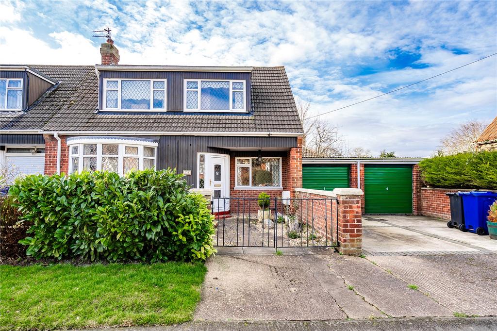 Fairway, Waltham, Grimsby... 3 bed end of terrace house for sale £165,000
