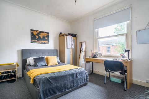 4 bedroom apartment to rent, 3 Claremont Avenue, Leeds, LS3 1AT