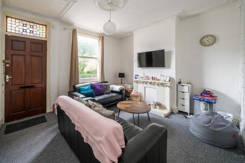 4 bedroom apartment to rent, 3 Claremont Avenue, Leeds, LS3 1AT