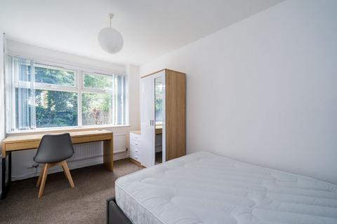 3 bedroom house to rent, 85B Victoria Road, LS6 1DR