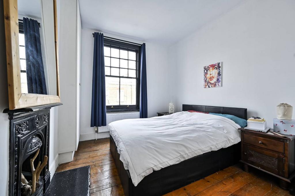 St Olafs Road, Fulham, London, SW6 1 bed flat for sale £445,000