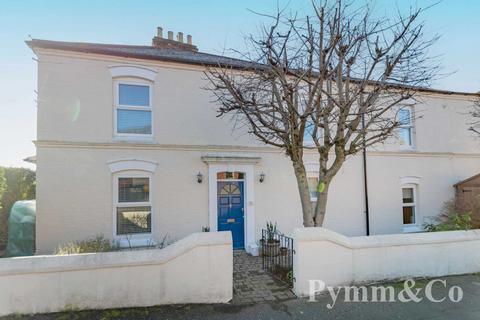 3 bedroom end of terrace house for sale - Florence Road, Norwich NR1
