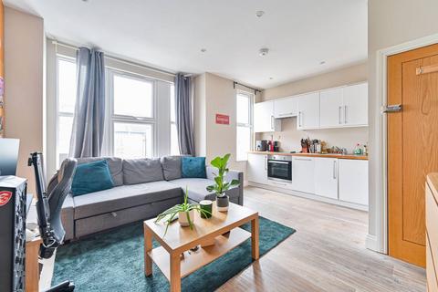 1 bedroom flat to rent - Kingscourt Road, Streatham Hill, London, SW16