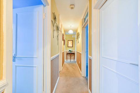 2 bedroom flat for sale, Longley Road, Tooting, London, SW17