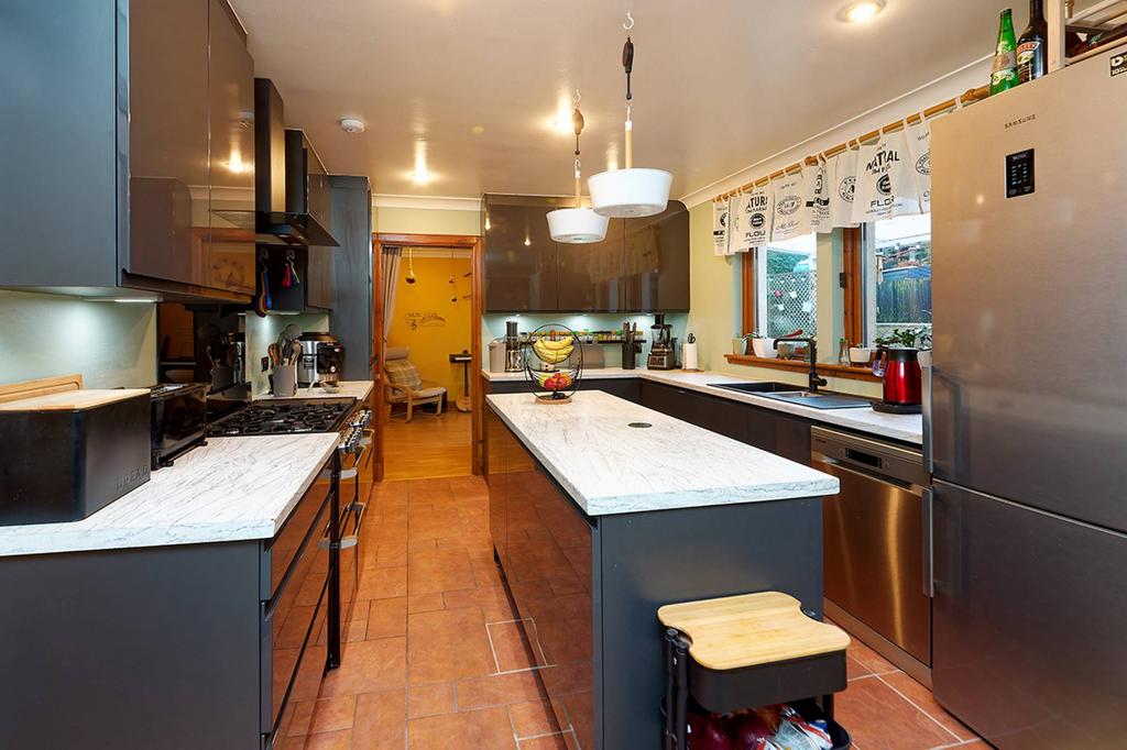 MFL0230213 900.jpg